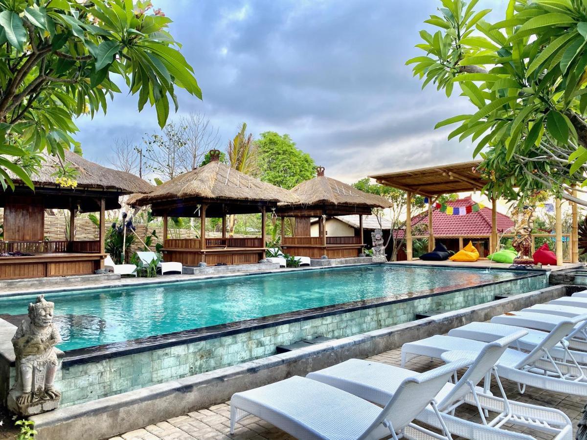 Готель Odiyana Bali Retreat Banyuwedang Екстер'єр фото